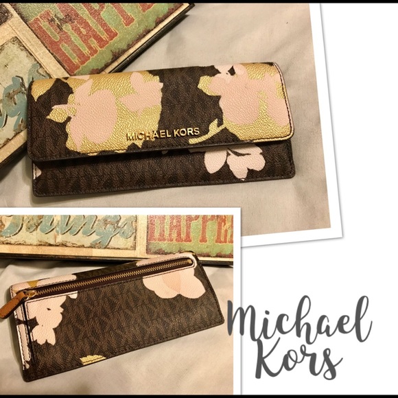 Michael Kors Handbags - Michael Kors Jet Set Wallet Brown Floral
